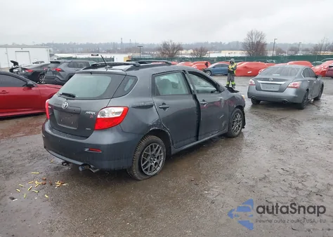 2009 Toyota Matrix S z USA, uszkodzony, nr VIN 2T1LE40E29C009948
